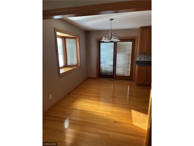 Building Photo - 1141 E Ash St