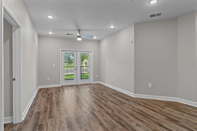 Harlan (2 camas, 2 baños) - Greenbrier Woods