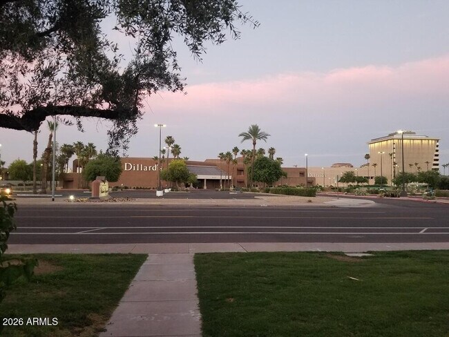 Foto del edificio - 4600 N 68th St