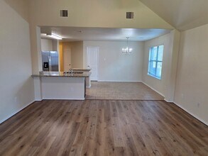 Building Photo - 19115 Shire Horse Blvd