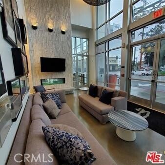 Foto del edificio - 11405 Chandler Blvd