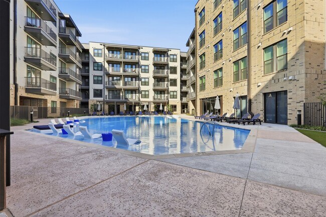 Foto del edificio - 1950 Winrock Blvd