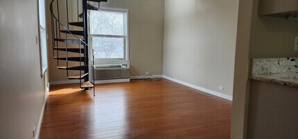 Building Photo - 1 Samoset Ave