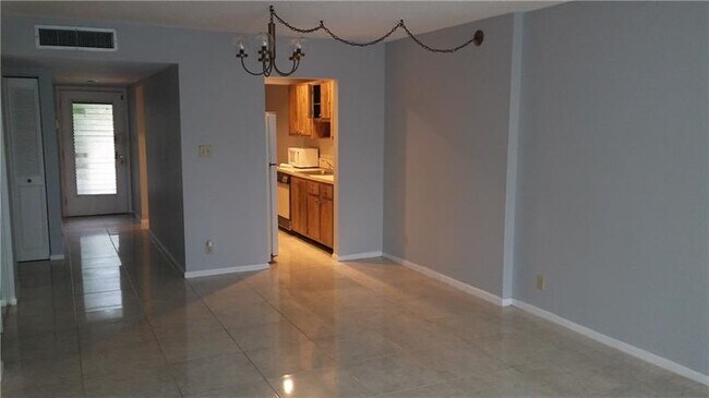 Foto del edificio - 3301 NW 47th Ter