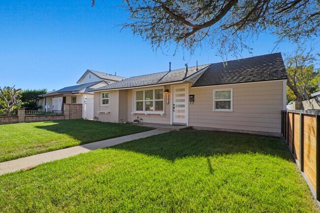 Foto del edificio - 17434 Saticoy St