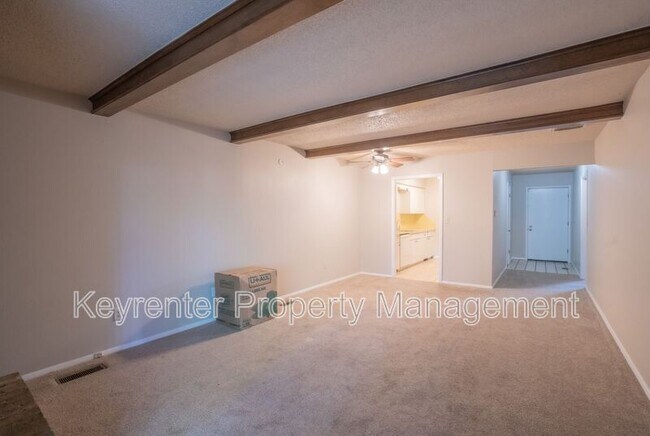 Foto del edificio - 6119 S Troost Ave