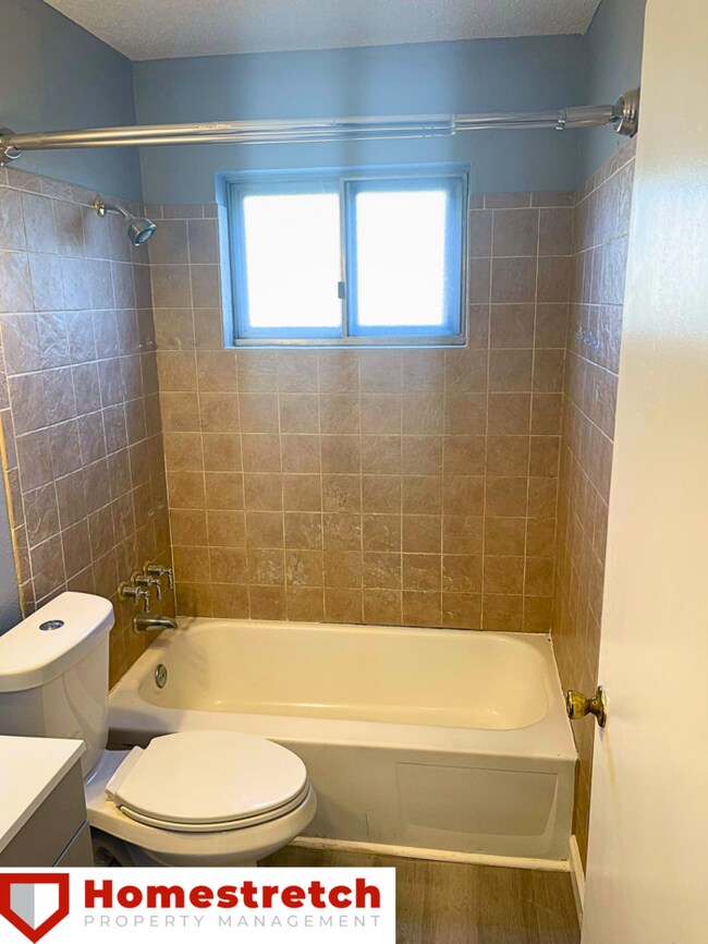 Foto del edificio - 2105 Avon Dr., Florissant, MO 63033