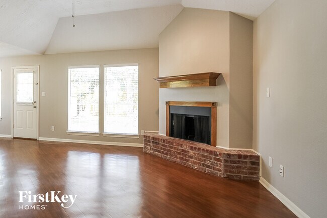 Building Photo - 3125 Balzar Dr