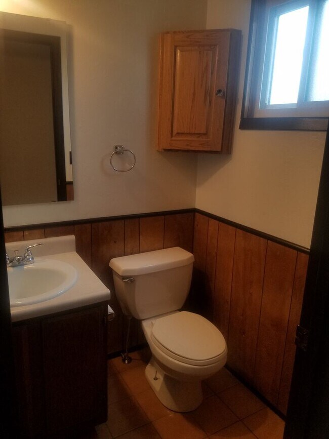 Foto del edificio - 3 Bed 2.5 bath townhome in Ammon right beh...