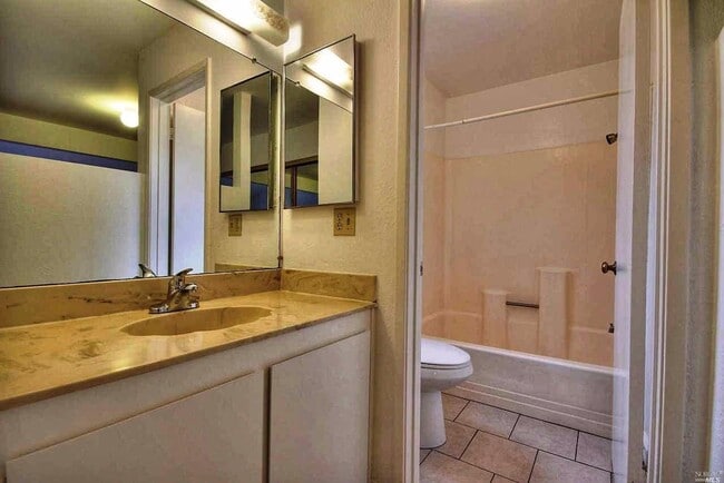 Building Photo - 221 San Marin Dr
