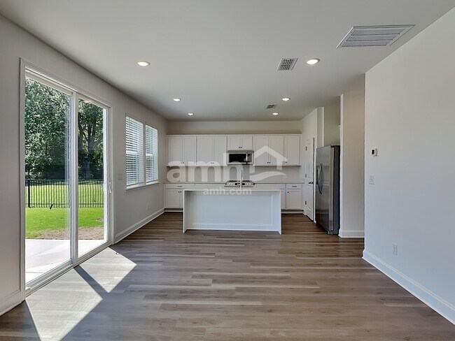 Foto del edificio - 4015 Williams Pond Rd