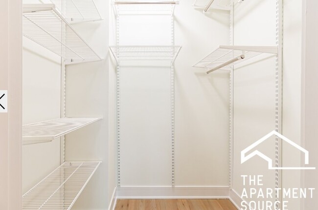 Photo - 944 W Grace St Apartment