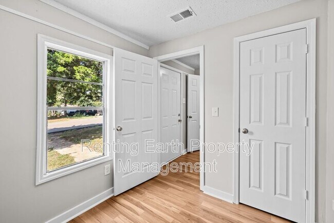 Foto del edificio - 2313 20th St N