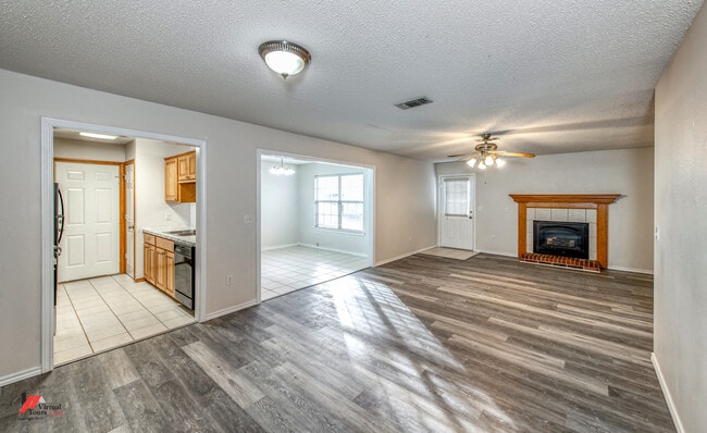 Living/Dining Room & Kitchen Entry - 2511 Senator St
