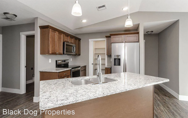 Foto del edificio - 3 br, 2 bath House - 4701 Sunflower Slope ...