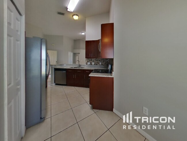 Foto del edificio - 3739 Crossing Creek Blvd