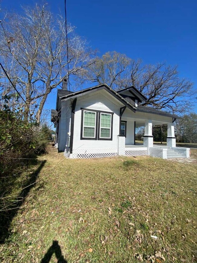 Building Photo - BEAUTIFUL HOME IN BEAUMONT. MOVE IN READY!.