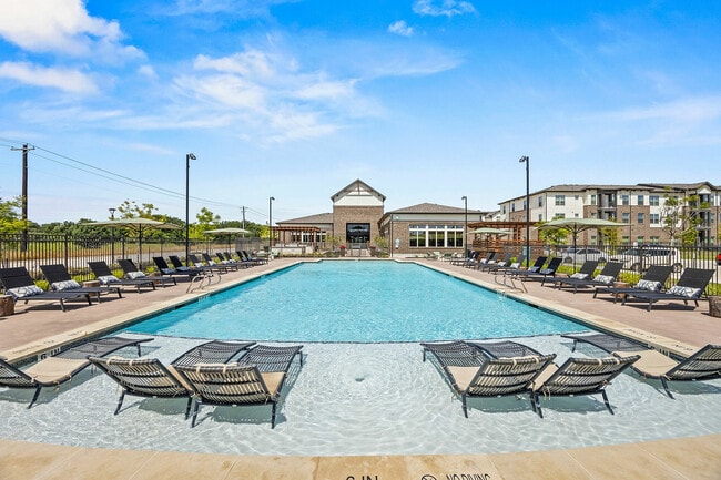 Marlowe Denton - Marlowe Denton Townhomes