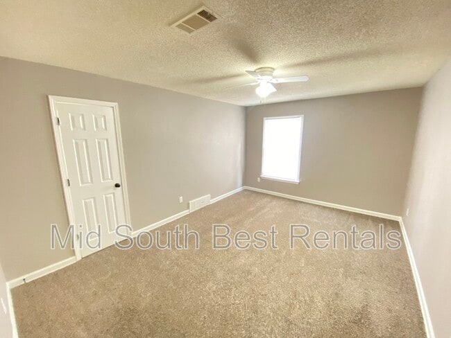 Building Photo - 3591 Bishops Gate Dr