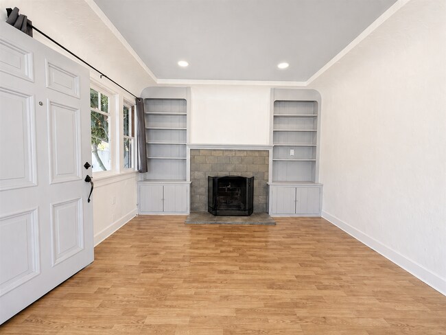Foto del edificio - Charming 3-Bedroom Home for Lease in College West, San Diego