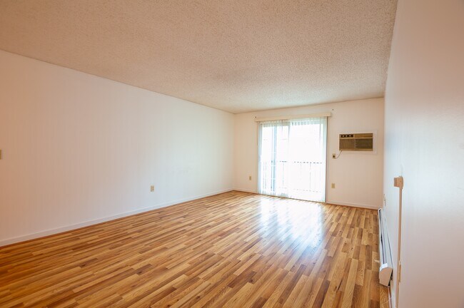 Foto del edificio - 8 Northbrook Dr