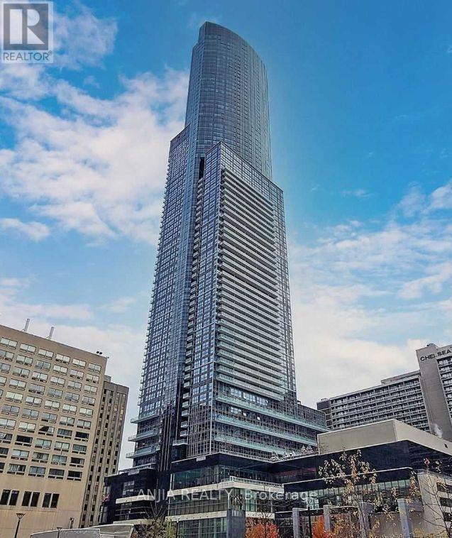 Building Photo - 386 Yonge St