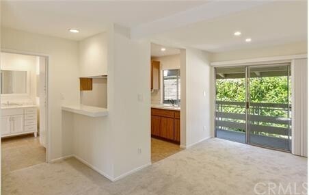 Foto del edificio - 23732 Hillhurst Dr