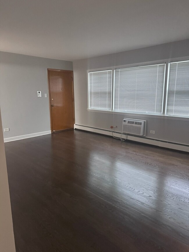 Foto del edificio - 8614 W Berwyn Ave