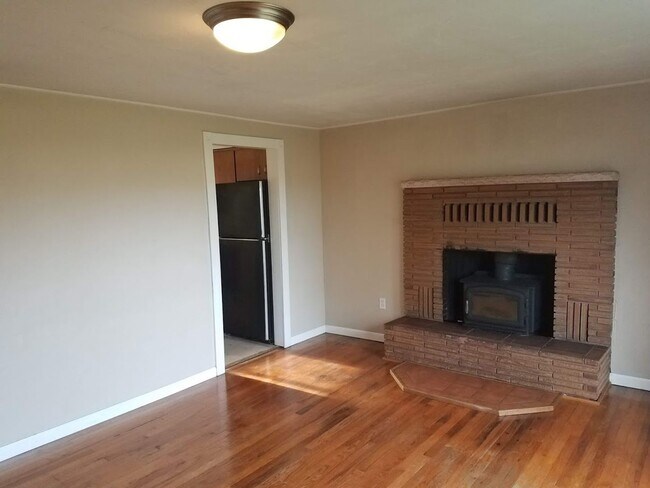 Foto del edificio - Charming Port Angeles Home For Lease