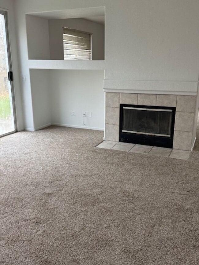 Building Photo - Spacious 4 Bed / 3 Bath Two-Story Home for Rent – Citrus Heights, CA