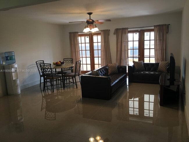 Foto del edificio - 8111 SW 129th Ave