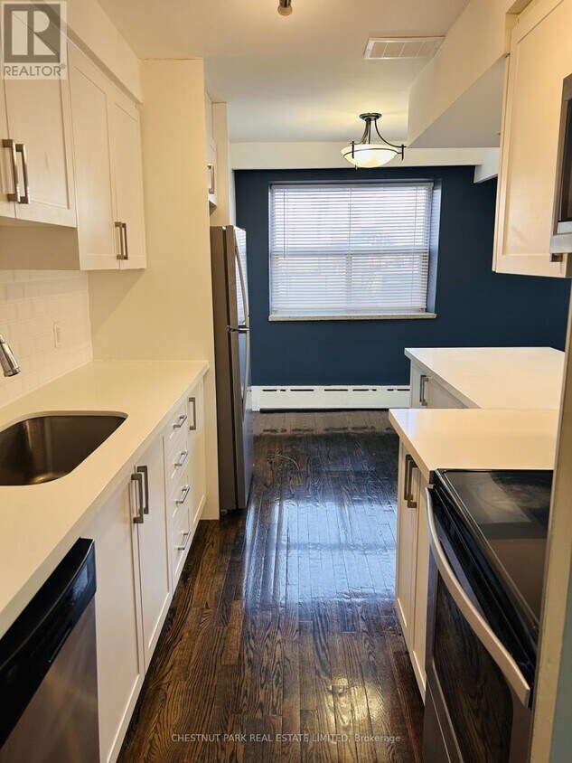 Primary Photo - 2 Superior Ave