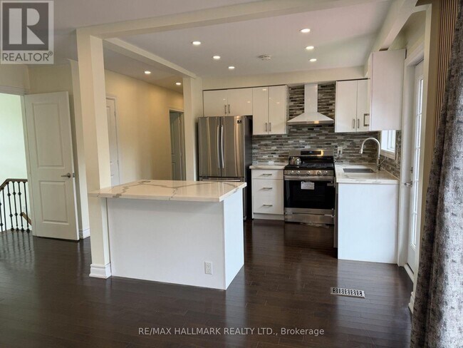 Building Photo - 41 Aurora Heights Dr