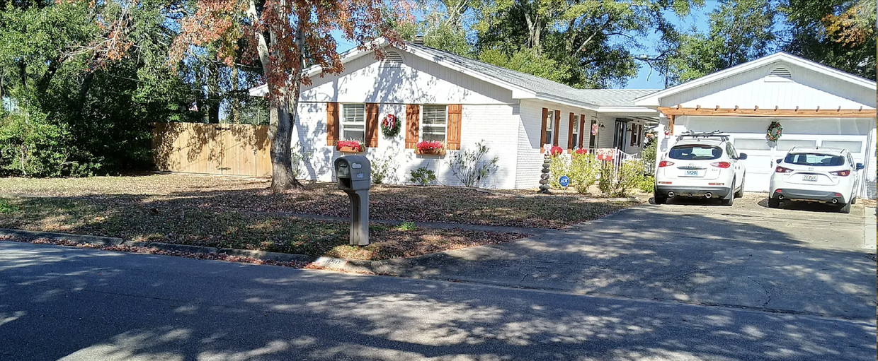 Foto principal - Charming Upgraded Cottage Near Pensacola’s...