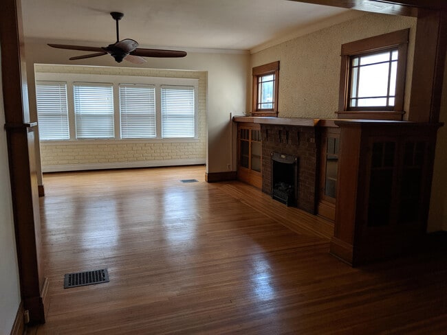 Building Photo - 29 Rugby Rd