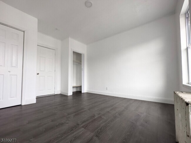 Building Photo - 6 Lowden St