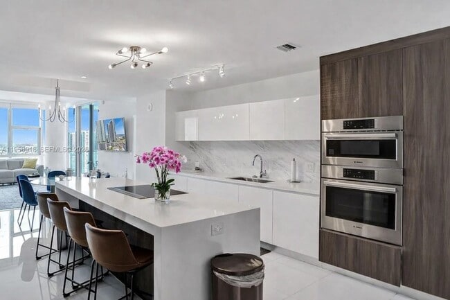 Photo - 851 NE 1st Ave House