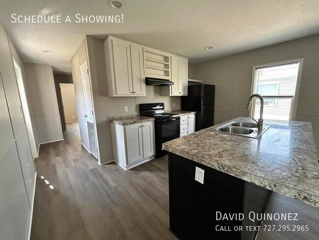 Foto del edificio - 5603 Heather View Ln