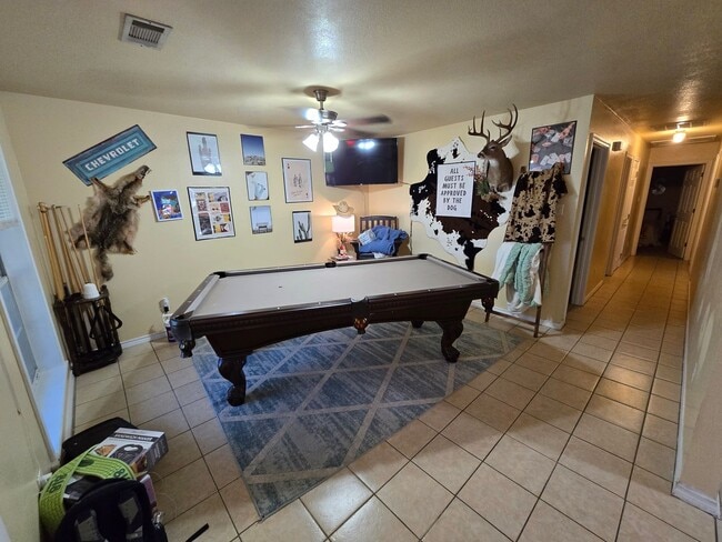 Building Photo - Bryan, West side - 3 bedroom / 2 bath duplex with fenced in yard.