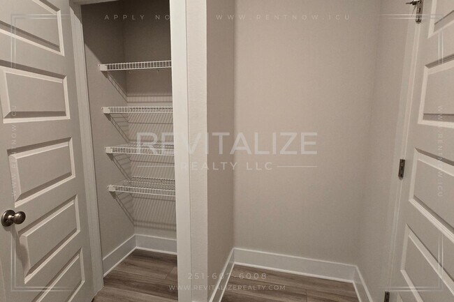 Foto del edificio - Modern 4BR/3BA Home Near Gulf Shores