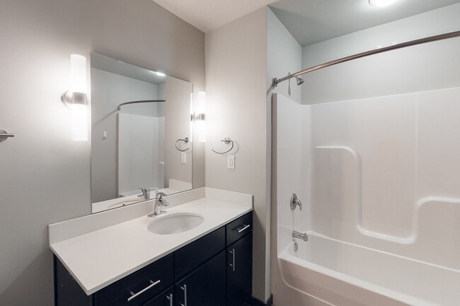 Building Photo - Roaster's Block