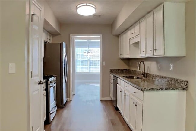 Foto del edificio - 7240 Coral Lake Dr