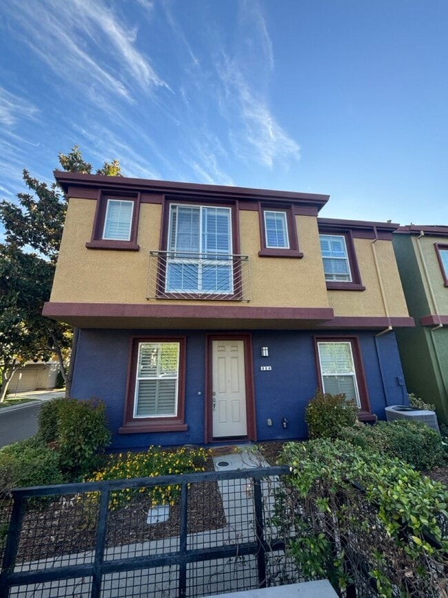 Building Photo - 804 Titanium Ln