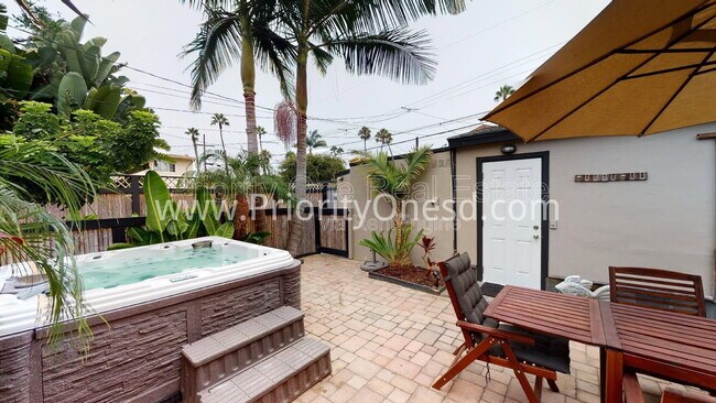 Foto del edificio - 4766 Bermuda Ave