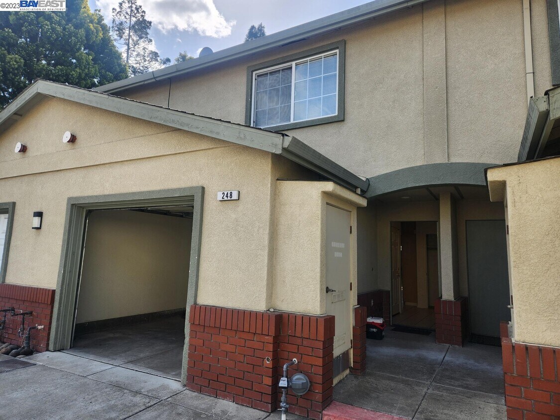 246 Lansing Way, Hayward, CA 94541 Townhome Rentals in Hayward CA