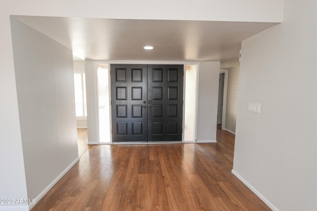 Building Photo - 25659 S Howard Dr