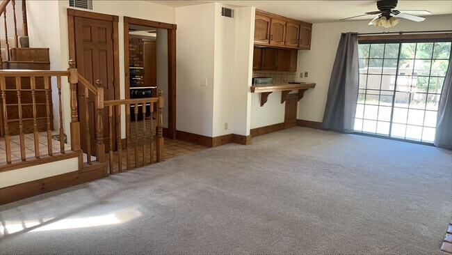Foto del edificio - 5892 Parkhill Rd
