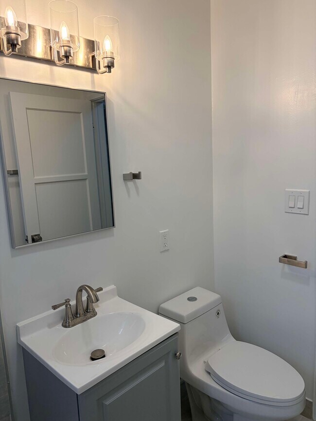 Baño - 1705 Barry Ave