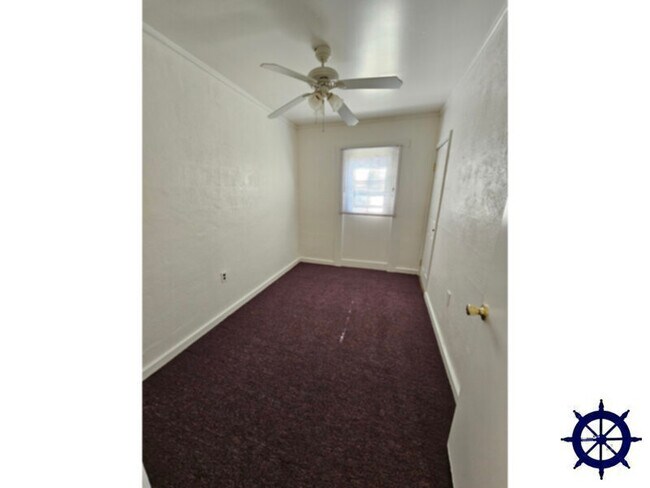 Foto del edificio - 1617 E 7th St