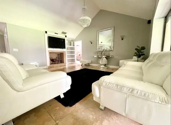 Foto del edificio - 1102 Sugartree Dr S